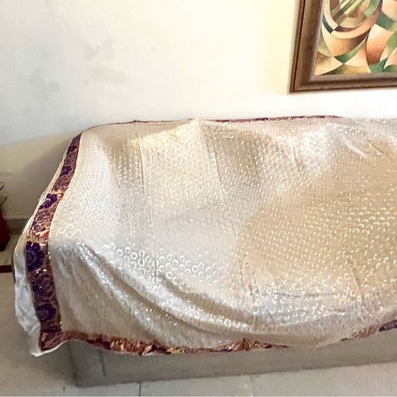 BrandNew!A pure silk Georgette hand embroidered sequins all over;Benarasi Border - Picture 7 of 17